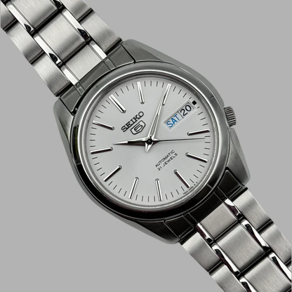 Vintage  7S26-01V0 Automatic - 21 Jewels Japanese Mechanical Watch - Day/Date Calendar - Original Stainless Steel Bracelet