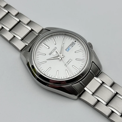 Vintage  7S26-01V0 Automatic - 21 Jewels Japanese Mechanical Watch - Day/Date Calendar - Original Stainless Steel Bracelet