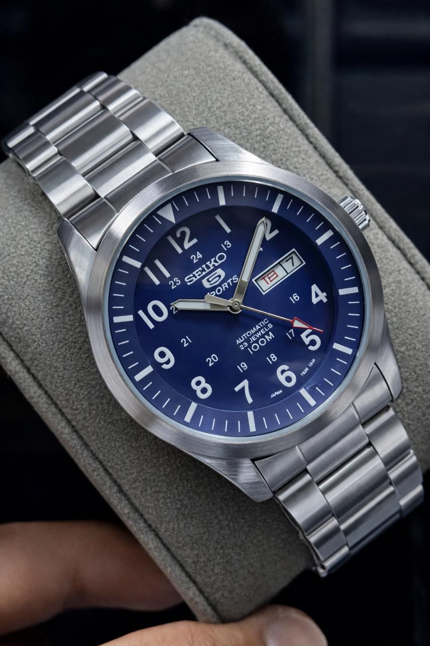 Seiko 5 Sports 7S36-0380 Automatic Men’s Stainless Steel Watch – Day & Date, 30M Water Resistant